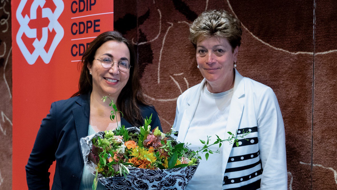 Staatsrätin Cesla Amarelle, Vize-Präsidentin der EDK, mit Regierungsrätin Silvia Steiner, Präsidentin der EDK